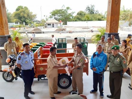 Bank Sampah Subur Makmur Dapat Bantuan Armada Pengangkut Sampah